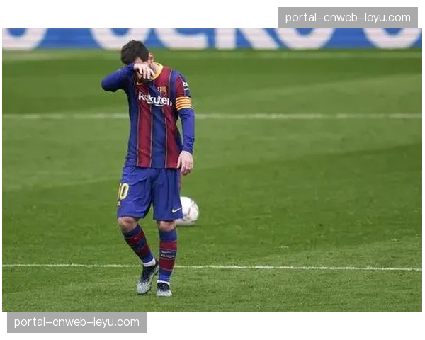 深度复盘:解析巴萨出局一役,其区域防守如何被米兰的快速穿插彻底撕破 深度复盘:解析巴萨出局一役,其区域防守如何被米兰的快速穿插彻底撕破